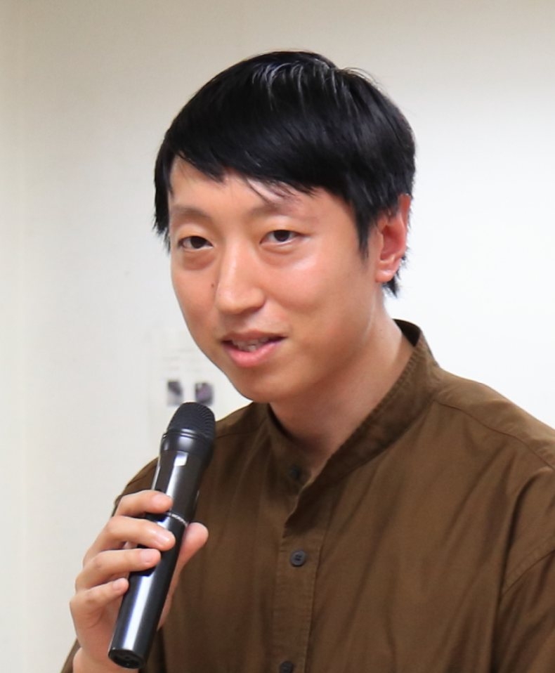 張 カツシ